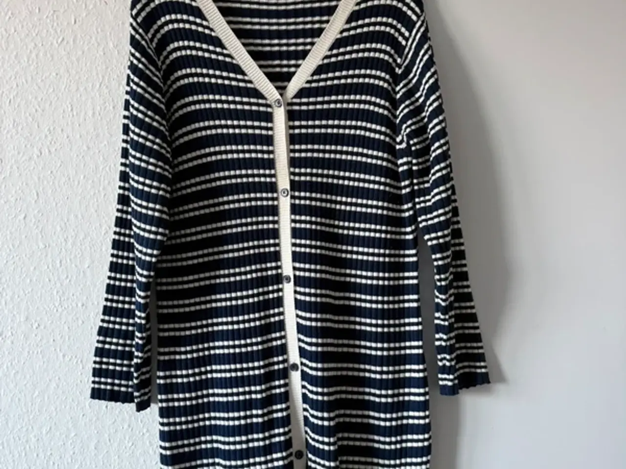 Billede 1 - Zhenzi stribet cardigan. Str M 46-48.