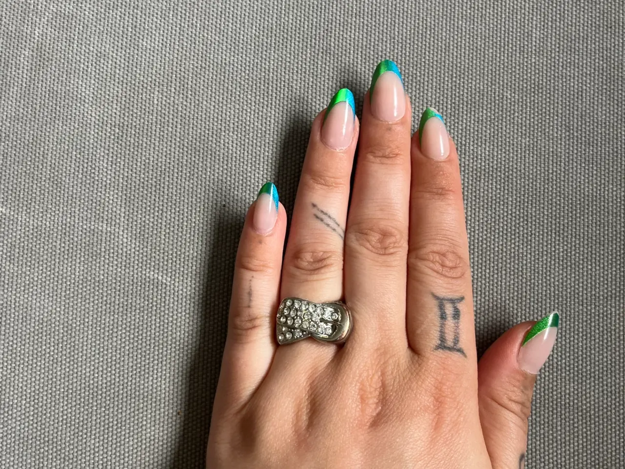 Billede 1 - Bælte ring med sten