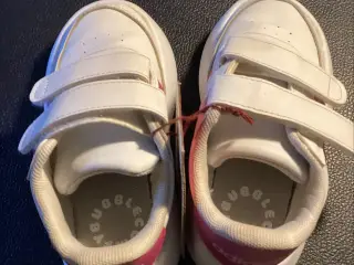 Adidas sko str 26