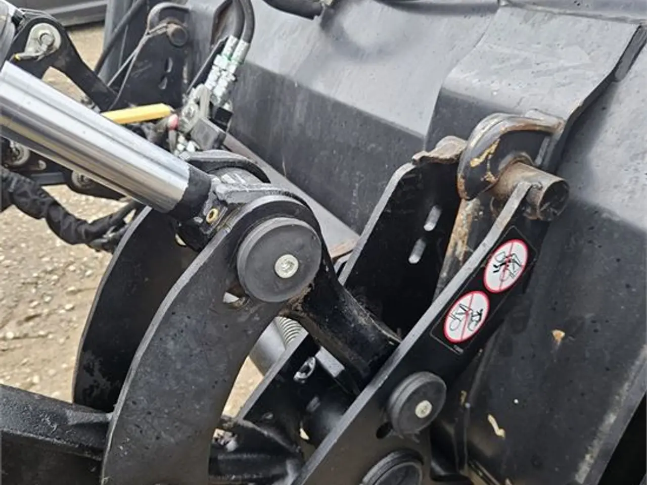 Billede 30 - Valtra N175 Direct Sigma Power - 201 HK - Hauer SGS-2 -  Euro Hitch 2000  - frontlæsser /front loader