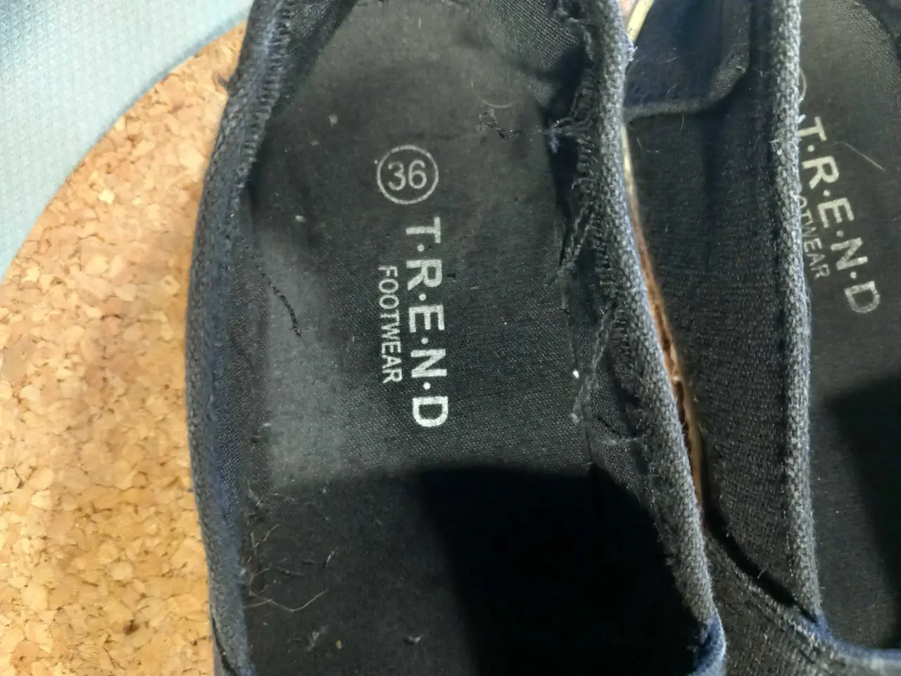 Billede 2 - Sorte slip-ons sko