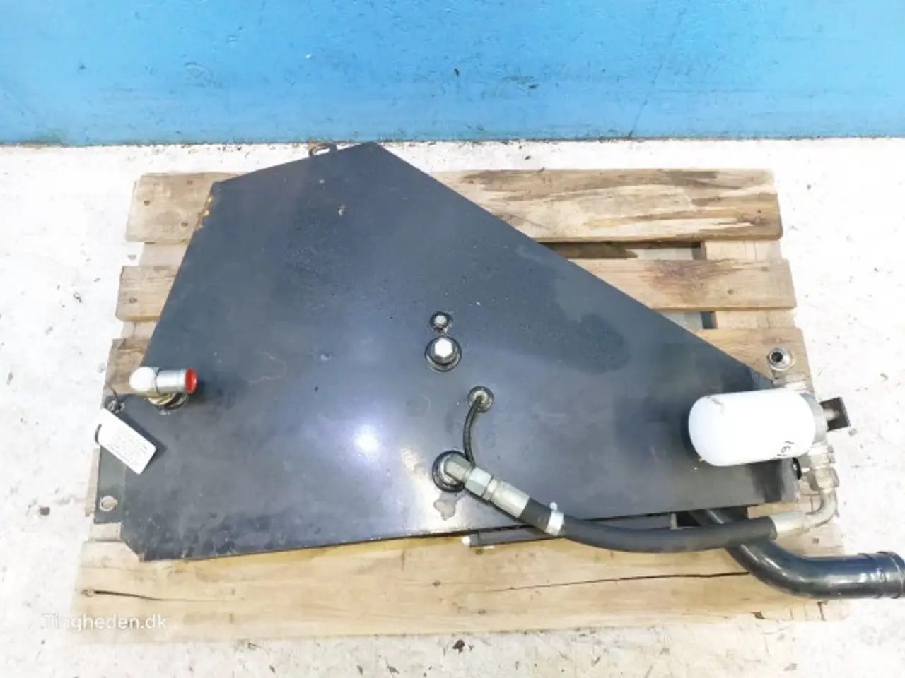 Billede 6 - New Holland BB9090 Hydraulik Olietank 700732534