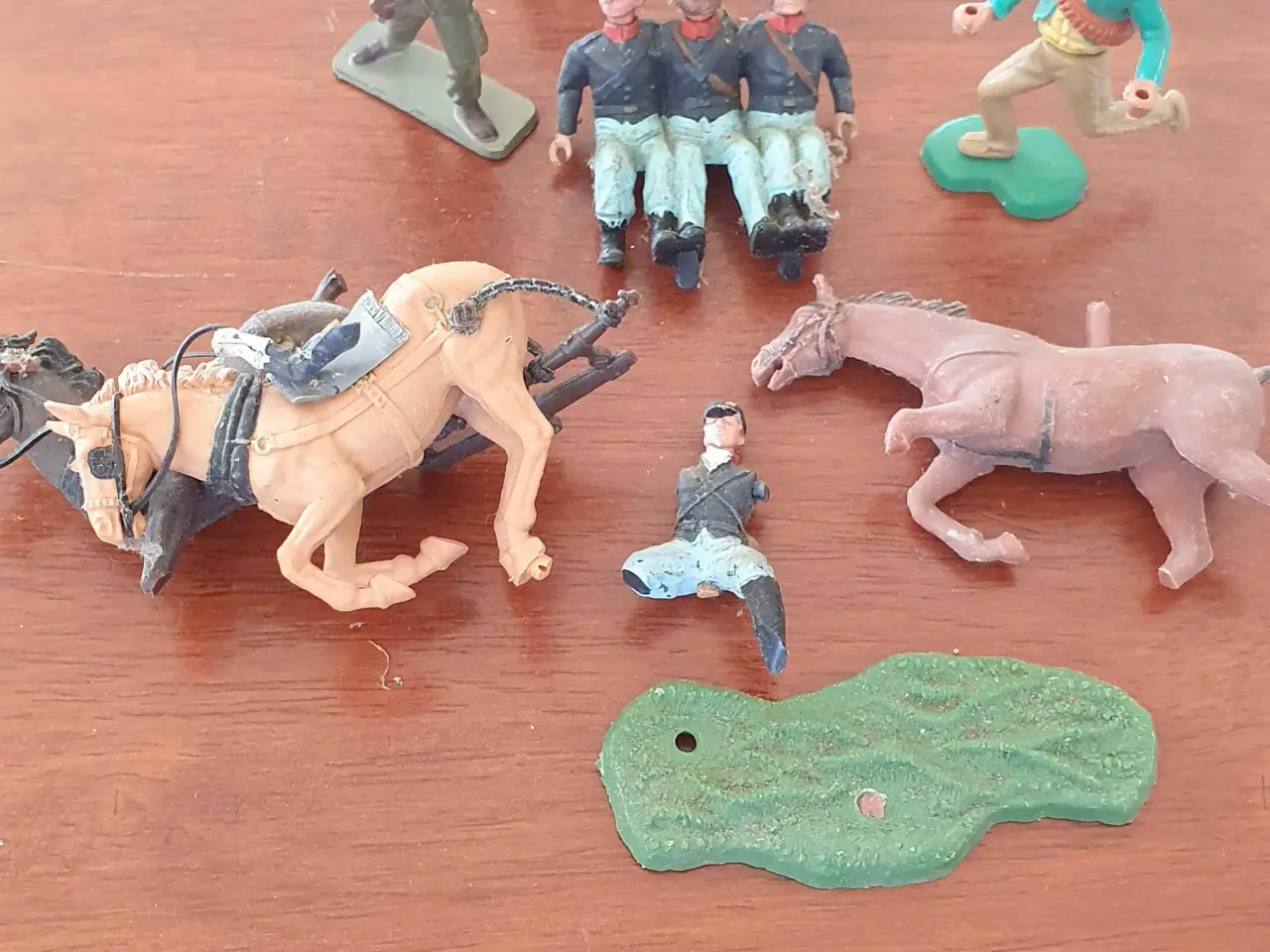 Billede 5 - Vintage westernstil town hall + figur
