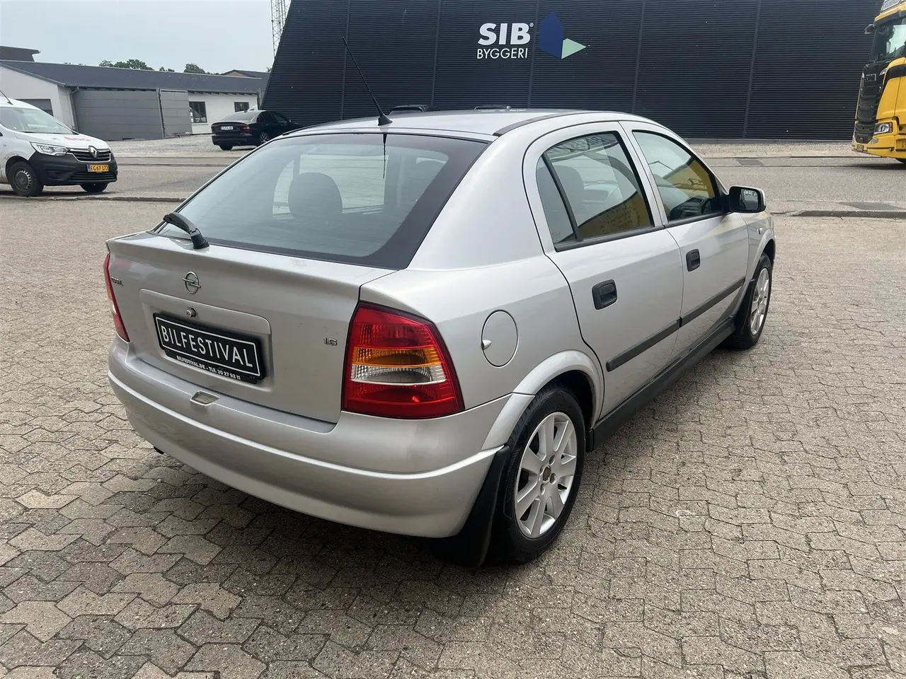 Billede 2 - Opel Astra 1,6 16V Club 100HK 5d