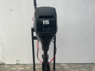 15 hk Mercury 4 takt MLH med el-start og batteri.