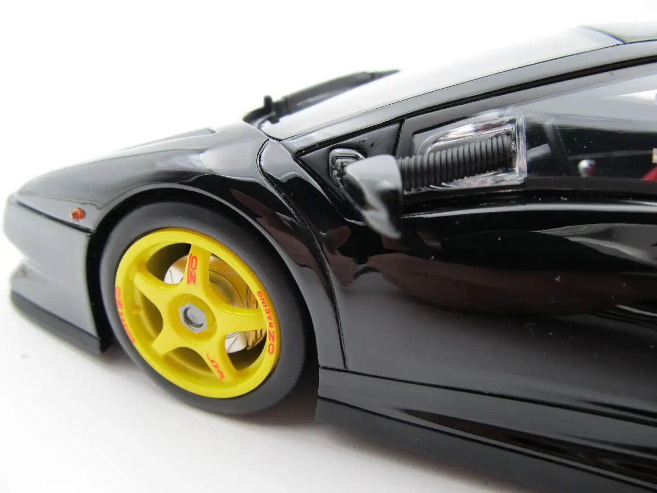 Billede 6 - 1996 Lamborghini Diablo SV-R 202 af 250 - 1:18