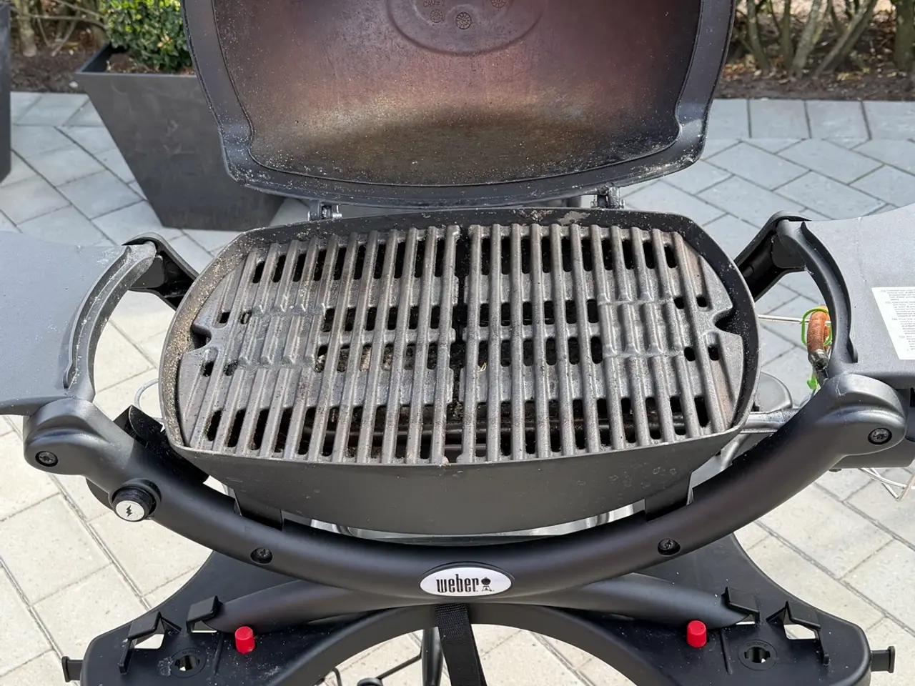 Billede 3 - Weber Q1200 gasgrill med bord