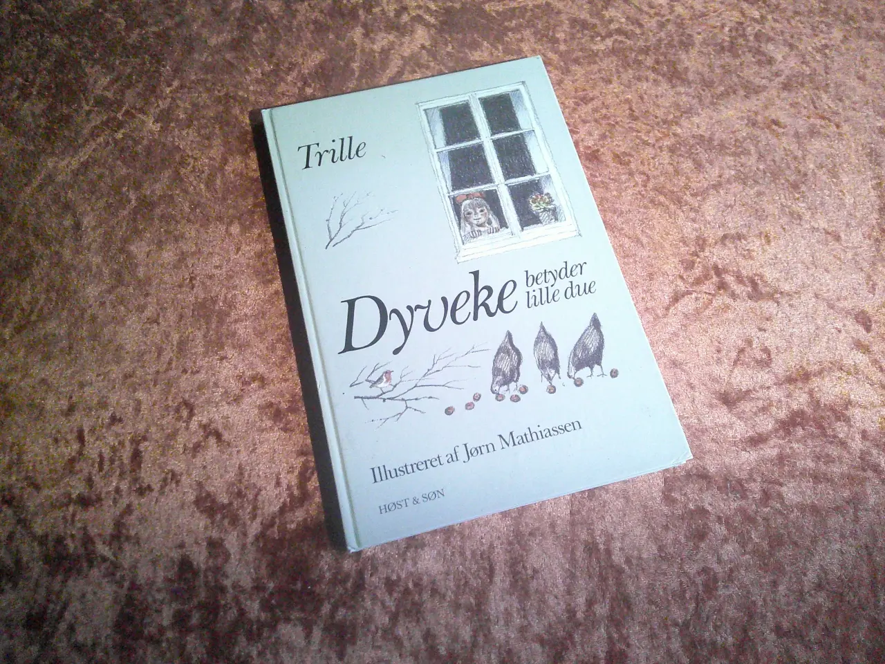 Billede 1 - Dyveke - betyder lille due, Trille