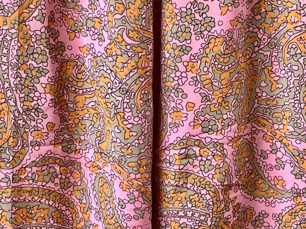 Billede 3 - Heartmade, paisley mønstrede bukser, str 36