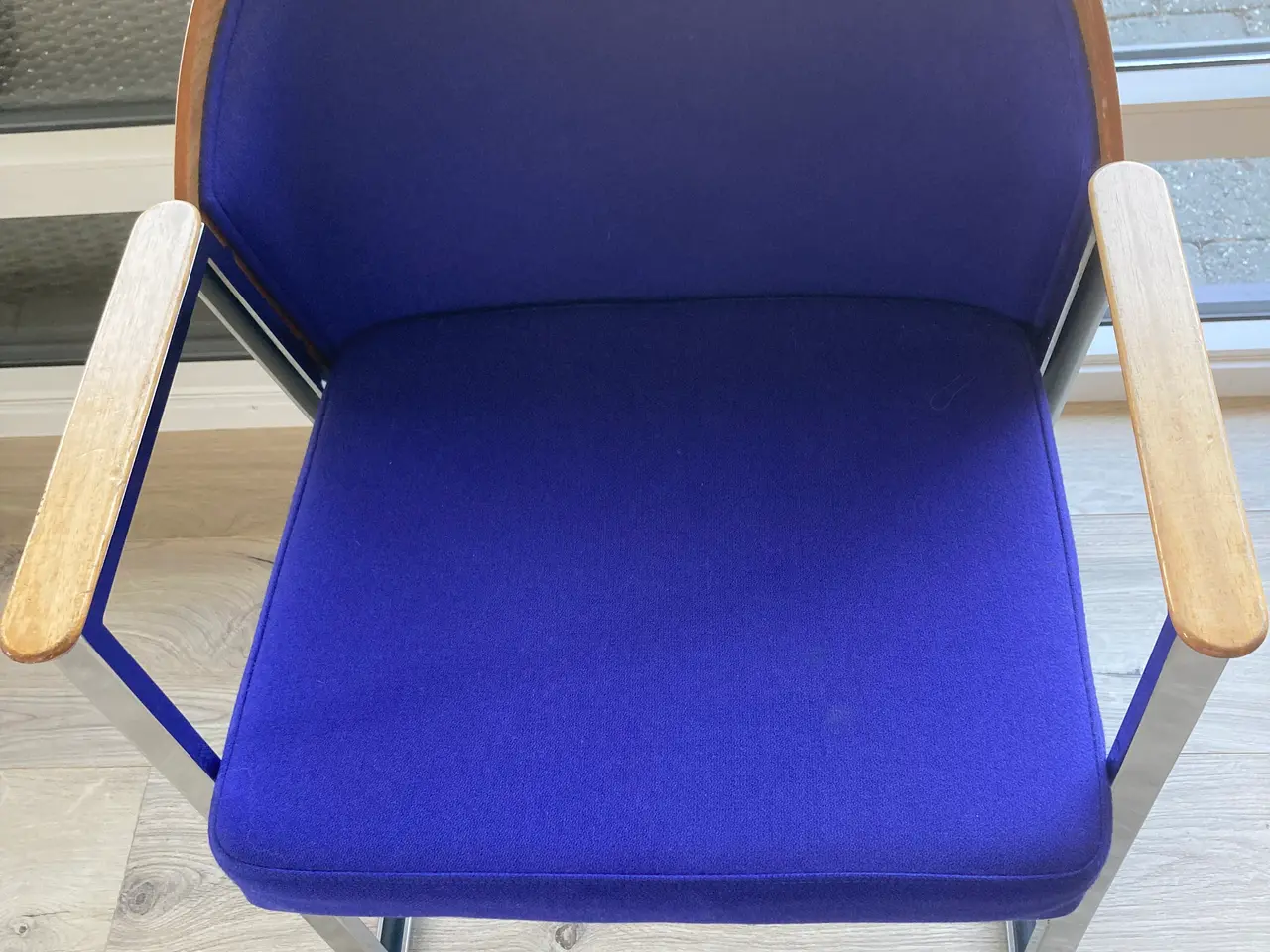 Billede 1 - 2 stole sælges samlet