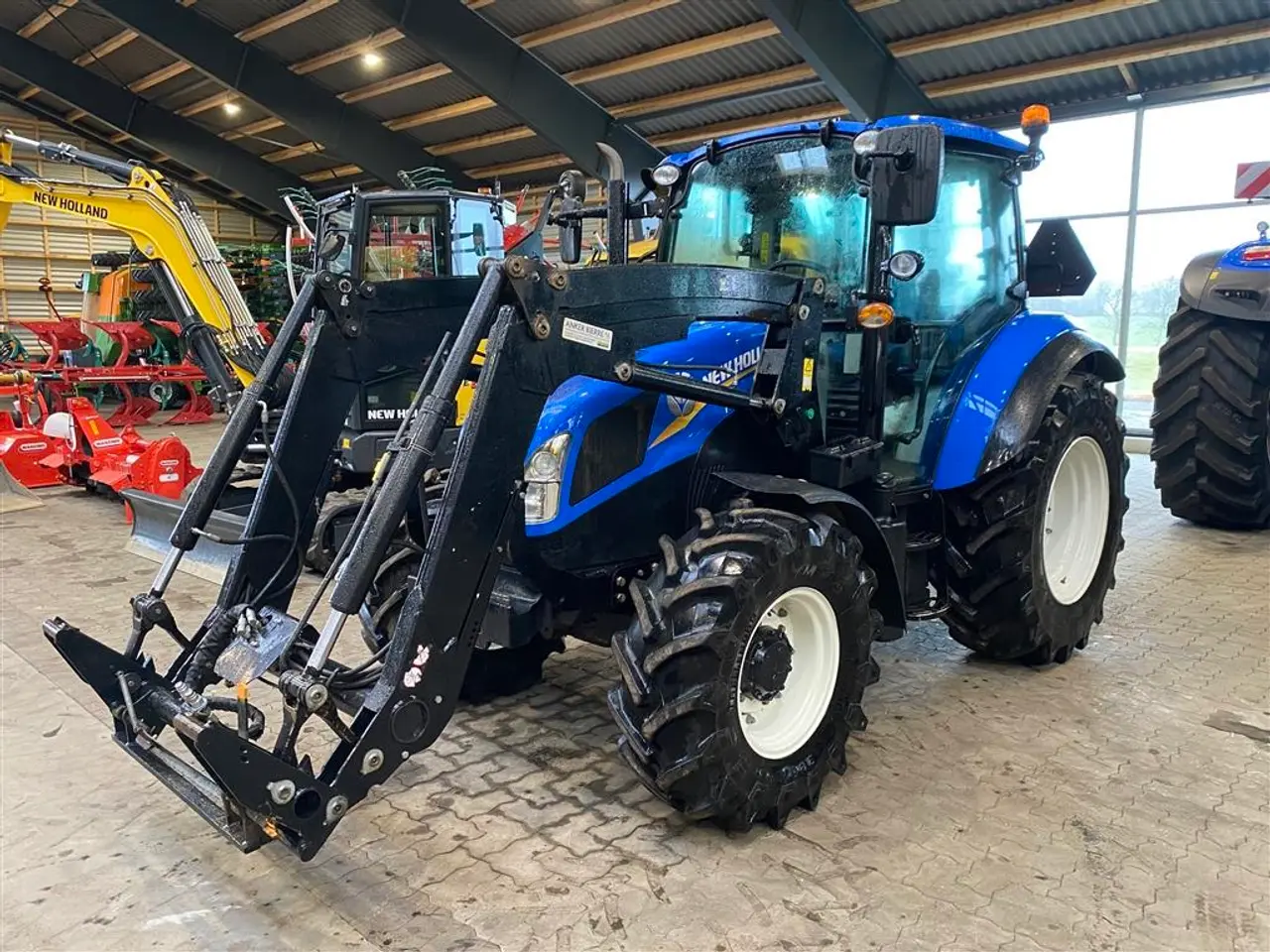 Billede 1 - New Holland T4.95 Med frontlæsser