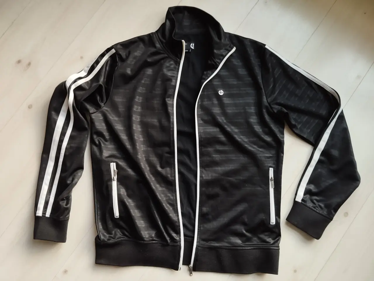 Billede 2 - Cardigan / træningstrøje XL