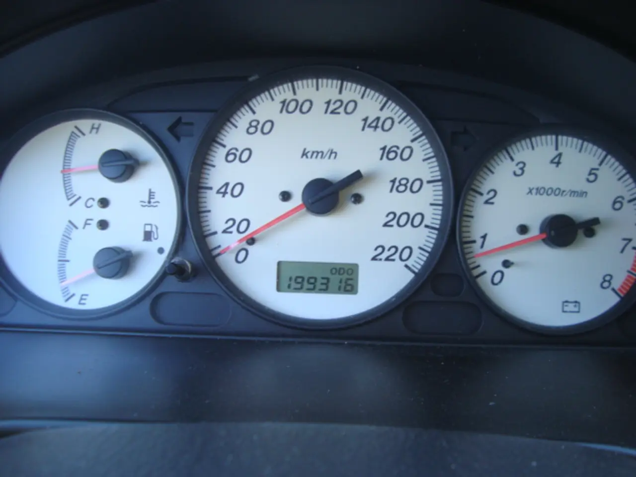 Billede 10 - NYS. MAZDA 323 F 1,9 16V - GTI - SLX 115 HK TRÆK