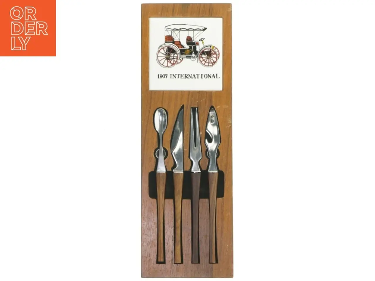 Billede 1 - Vægophængt knivholder med knive (str. 42 x 15 cm)