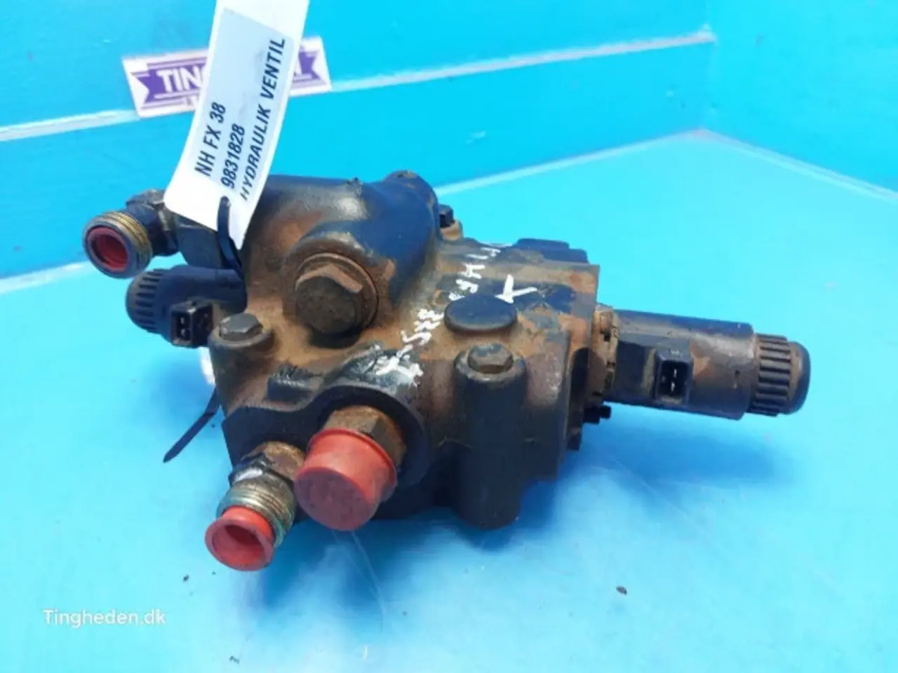 Billede 3 - New Holland FX38 Hydraulikventil 9831828