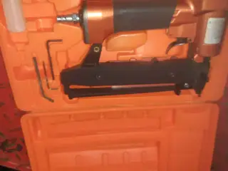 sømpistol og dykkerpistil Airy