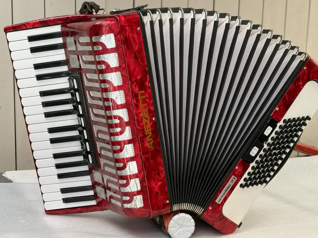 Billede 10 - ANEZETTI harmonika – 37 tangenter / 96 bas