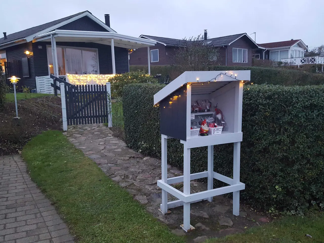 Billede 6 - Lille Salgsbod til vejkanten