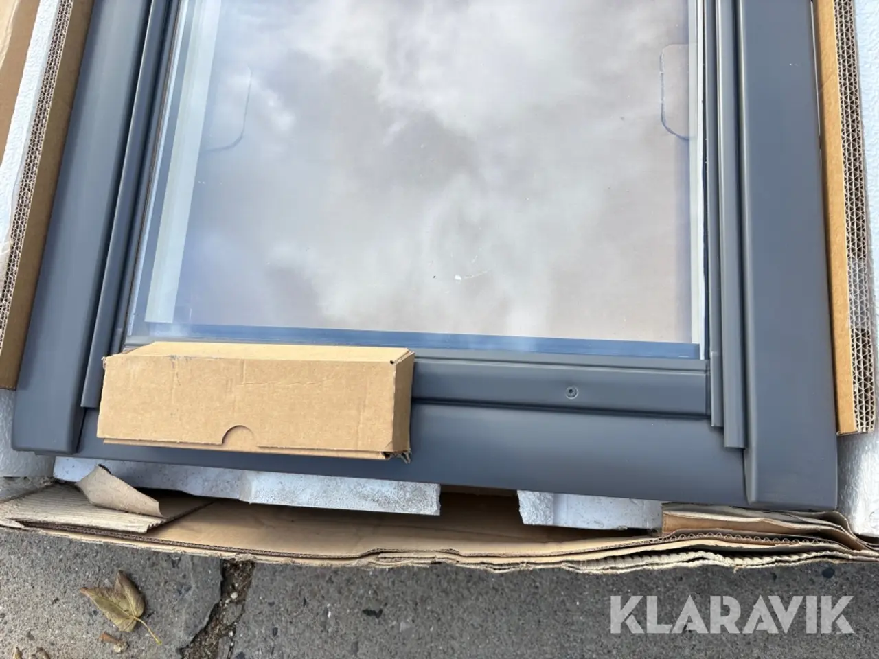Billede 3 - Ovenlysvindue Velux elektrisk med regnsensor og inddækning 1 Styk