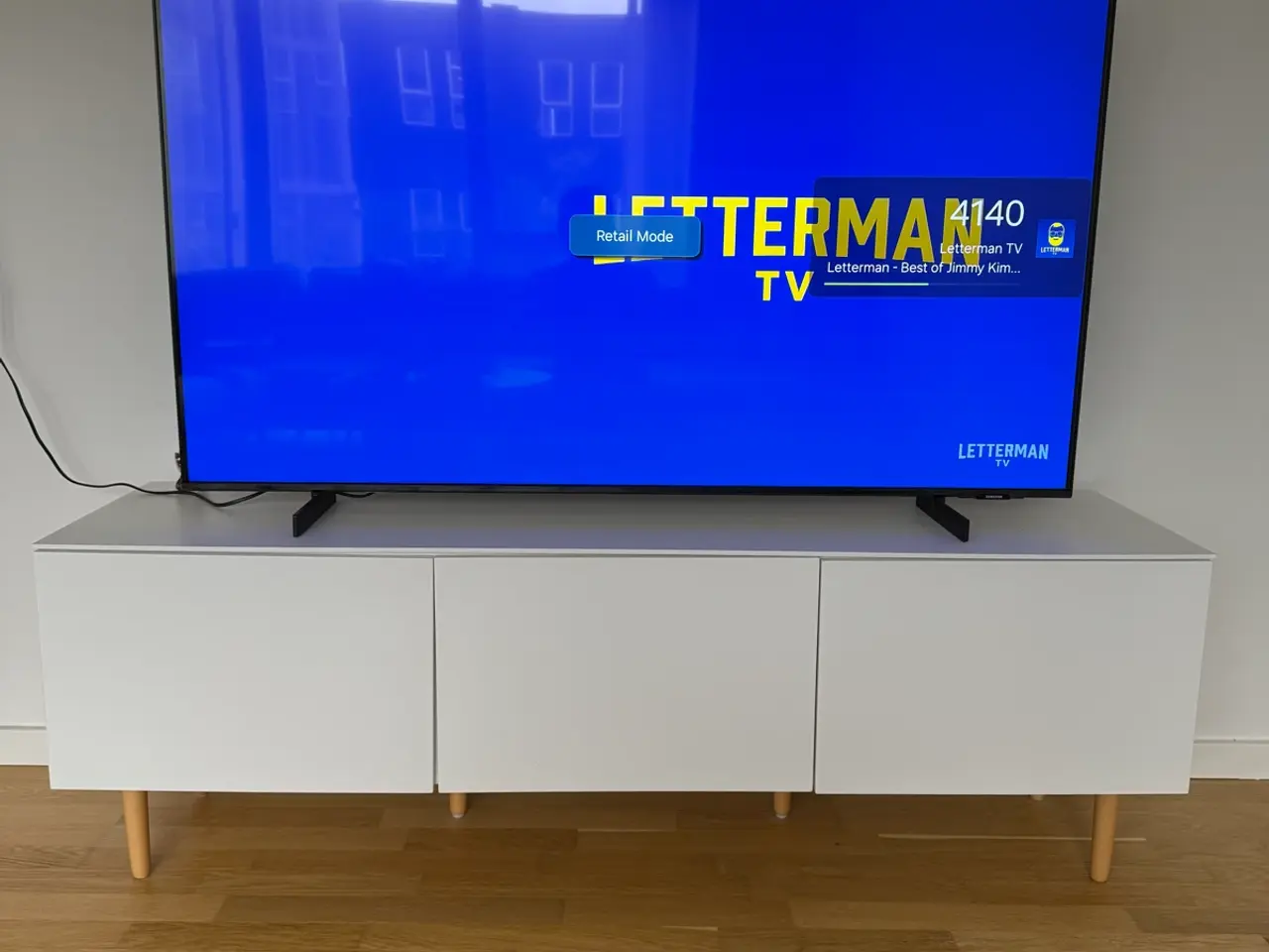 Billede 2 - Komplet møbelpakke til salg – seng, sofa, TV-bord,