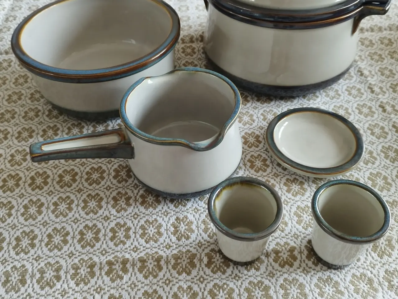 Billede 8 - TEMA B&G kaffe- og spistel, fade og skåle 77 dele