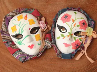Håndmalede miniature masker