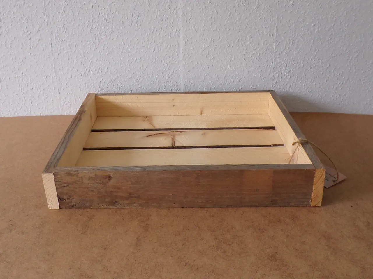 Billede 4 - Bakke i genbrugstræ med patina 45 x 35 cm