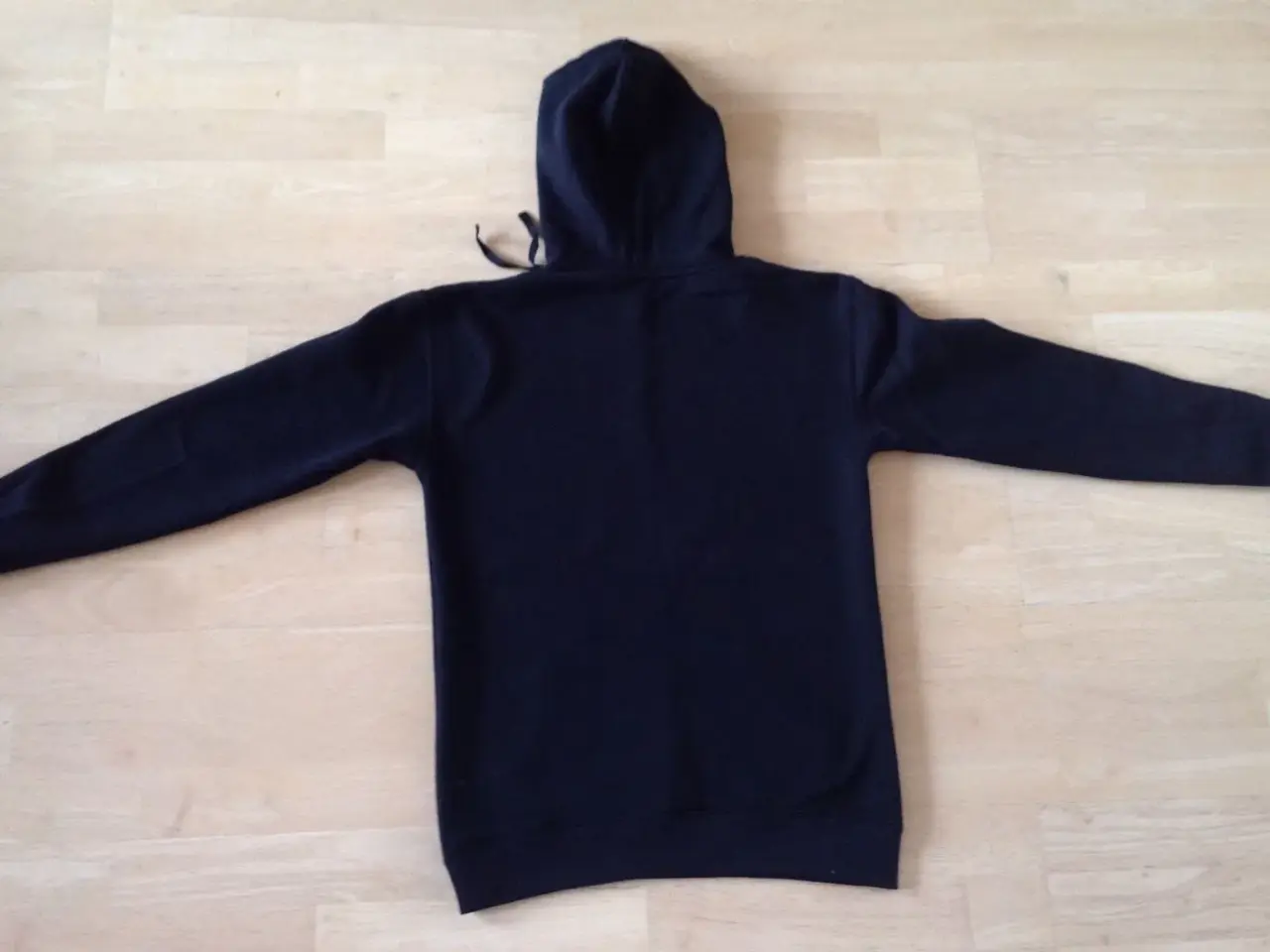 Billede 2 - Disneyland trøje, str: S, 75kr