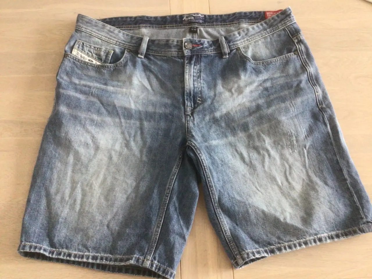 Billede 3 - Shorts 42 m/lynlås - Replika