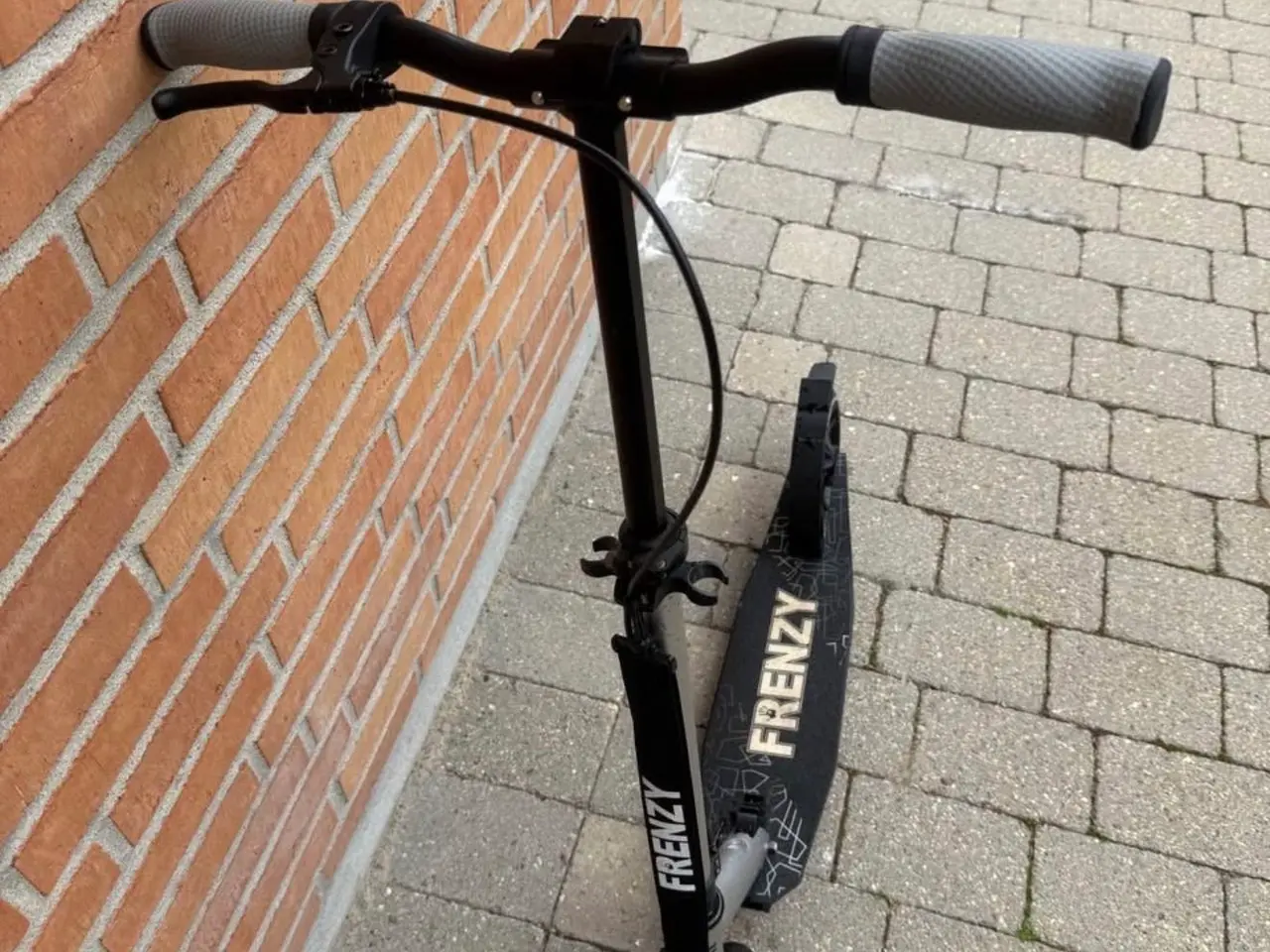 Billede 2 - Frenzy dual brake løbehjul