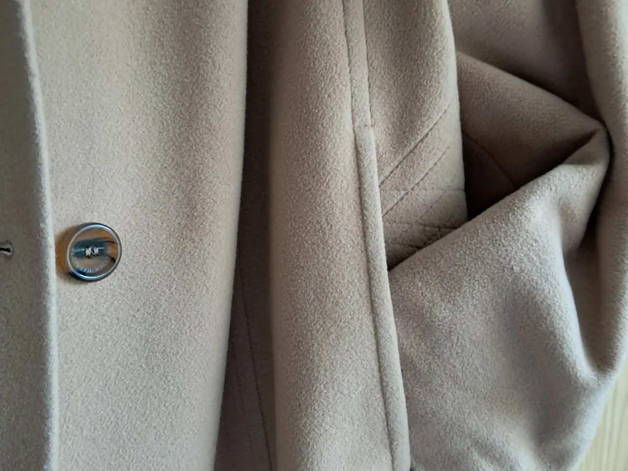 Billede 2 - Beige frakker - uld, kashmir.
