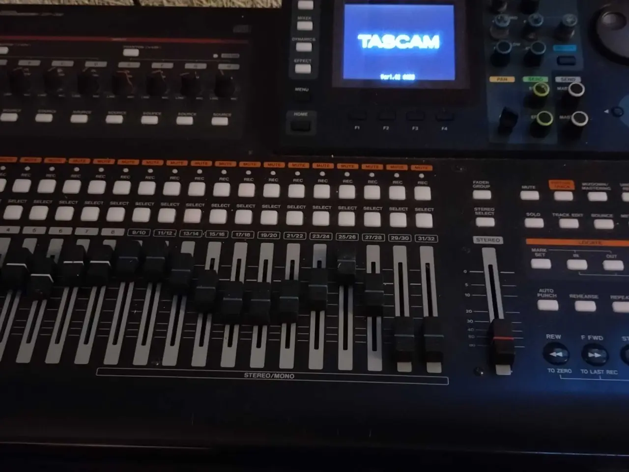 Billede 1 - mikser digital fra Tascam harddiskoptager