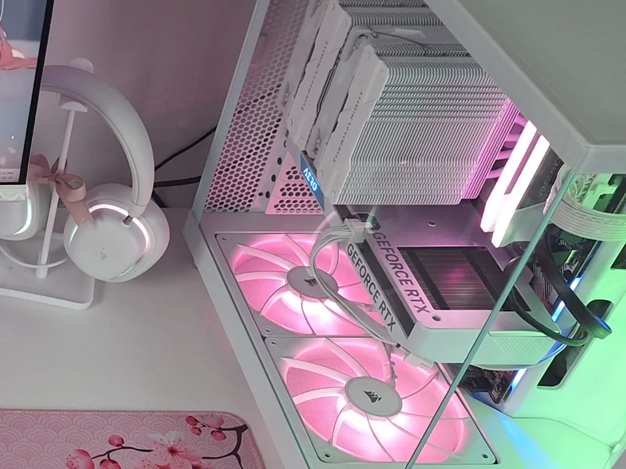 Billede 1 -  Hvid custom-build gaming PC 32gb ddr5 RAM RTX4060