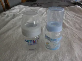 2 sutteflasker. Mrk. NUK og Avent.