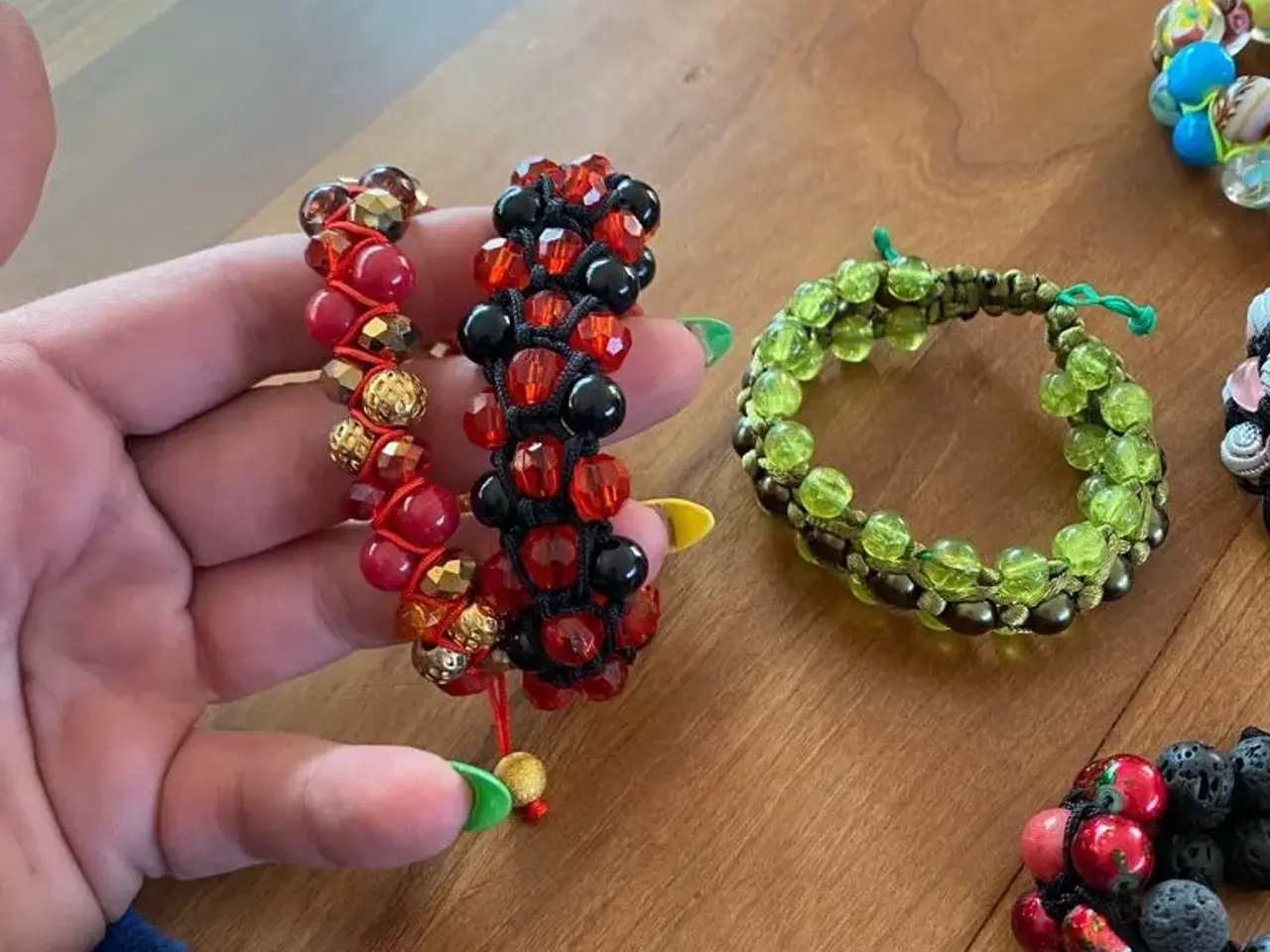 Billede 3 - Nye knyttede armbånd