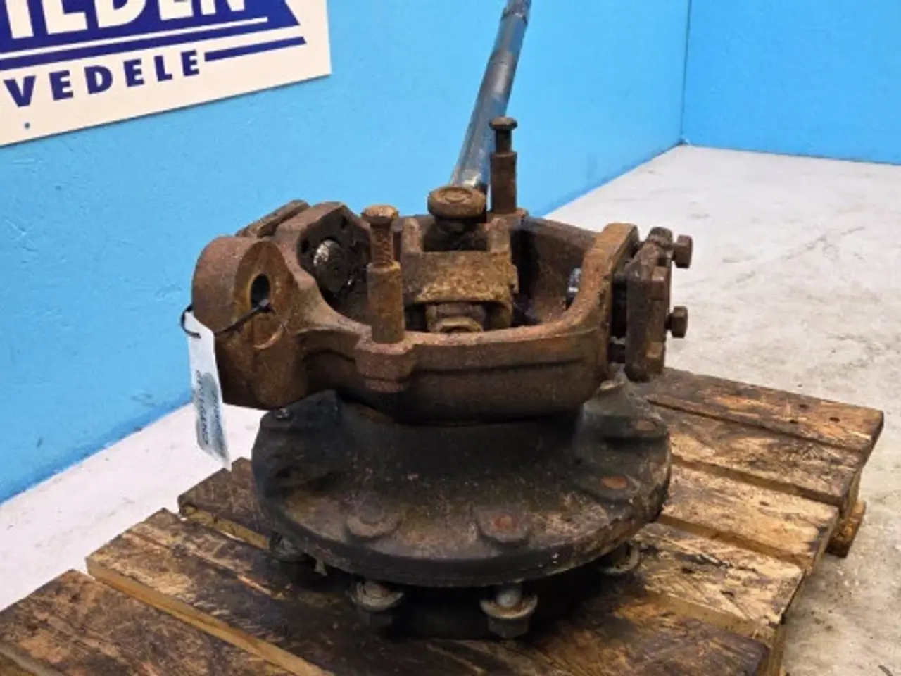 Billede 16 - New Holland LB115B Hjulnav L. 85825032