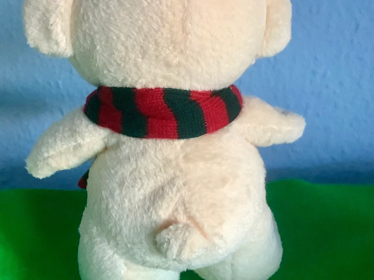 Billede 3 - Hvid bamse med halstørklæde.