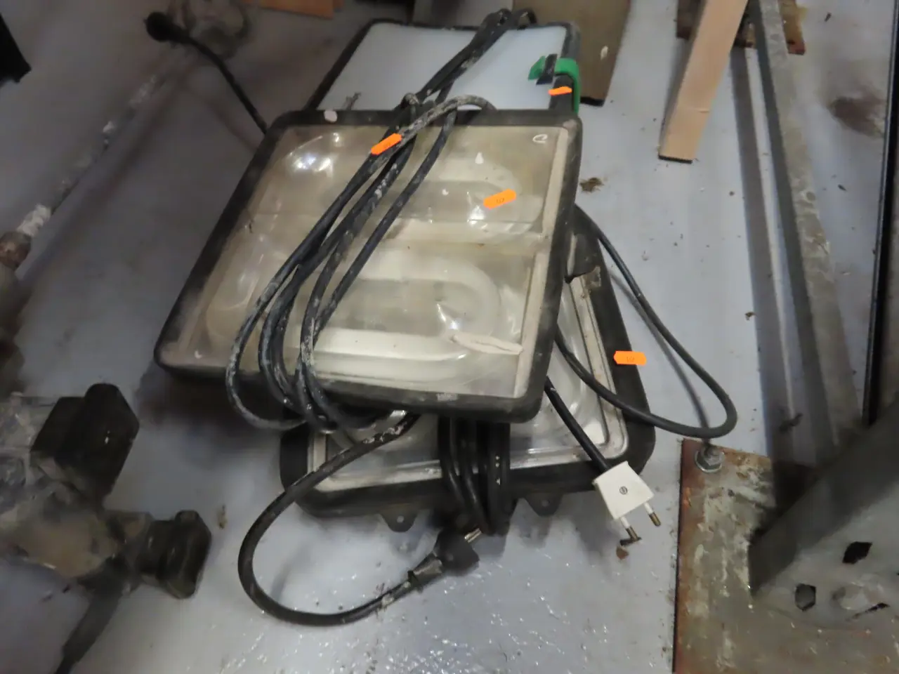 Billede 2 - 3 stk. Arbejdslamper bl.a. SCHNEIDER ELECTRIC