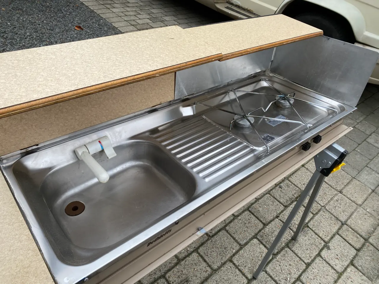 Billede 5 - Dethleffs køkkenbord