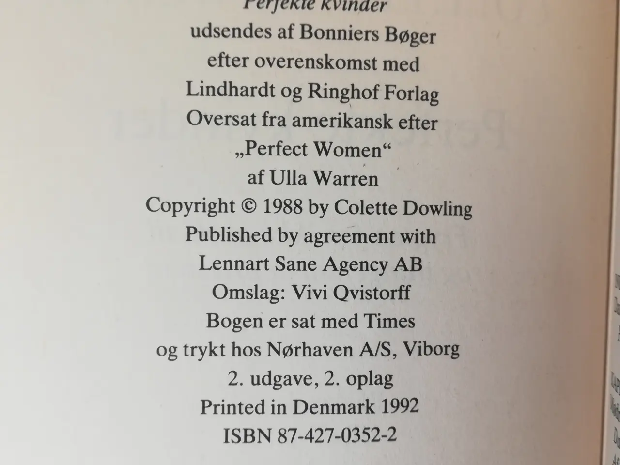 Billede 2 - PERFEKTE KVINDER, af Colette Dowling