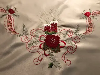Broderet juledug