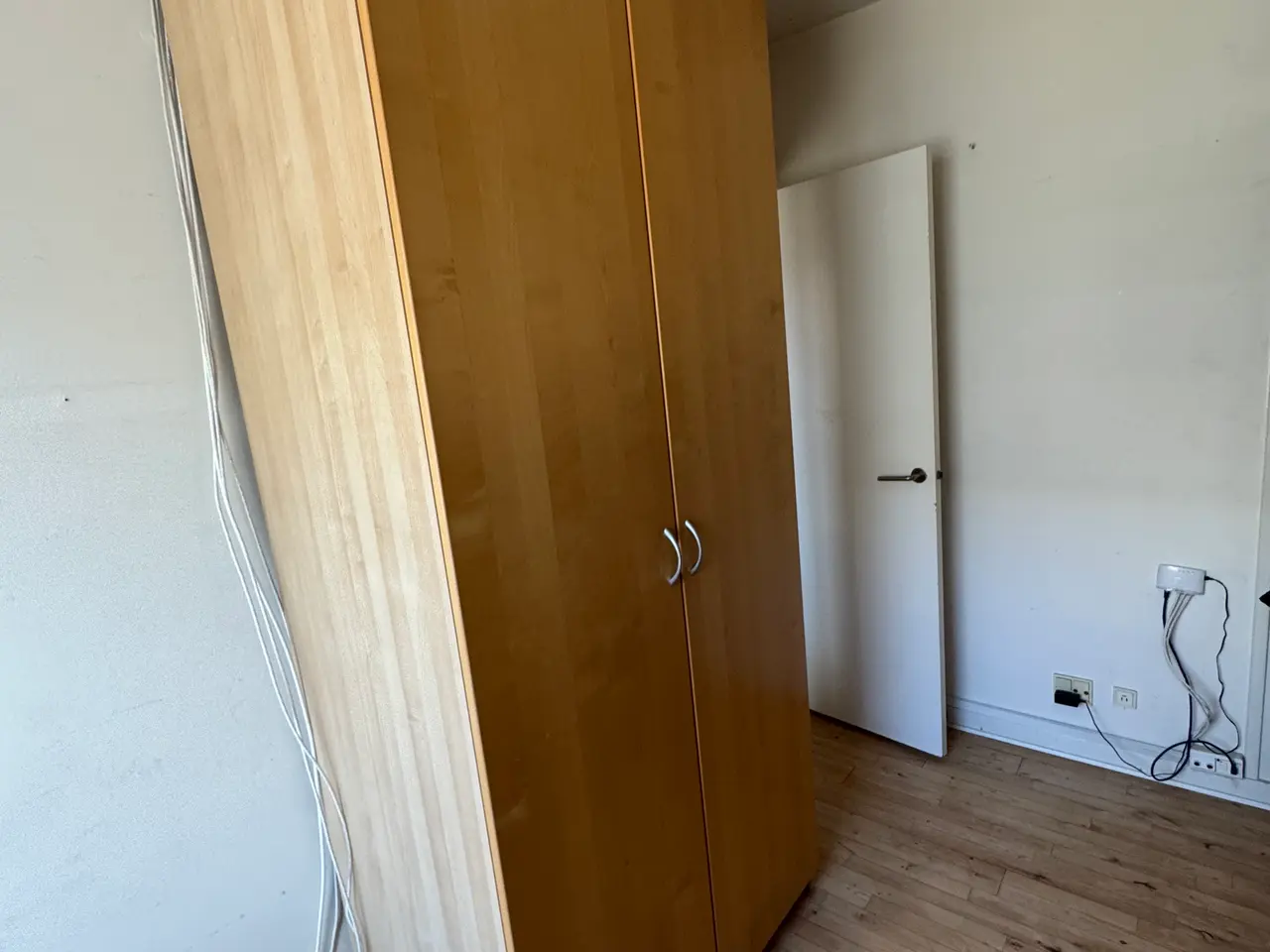 Billede 1 - Ikea Pax garderobeskab, flot stand