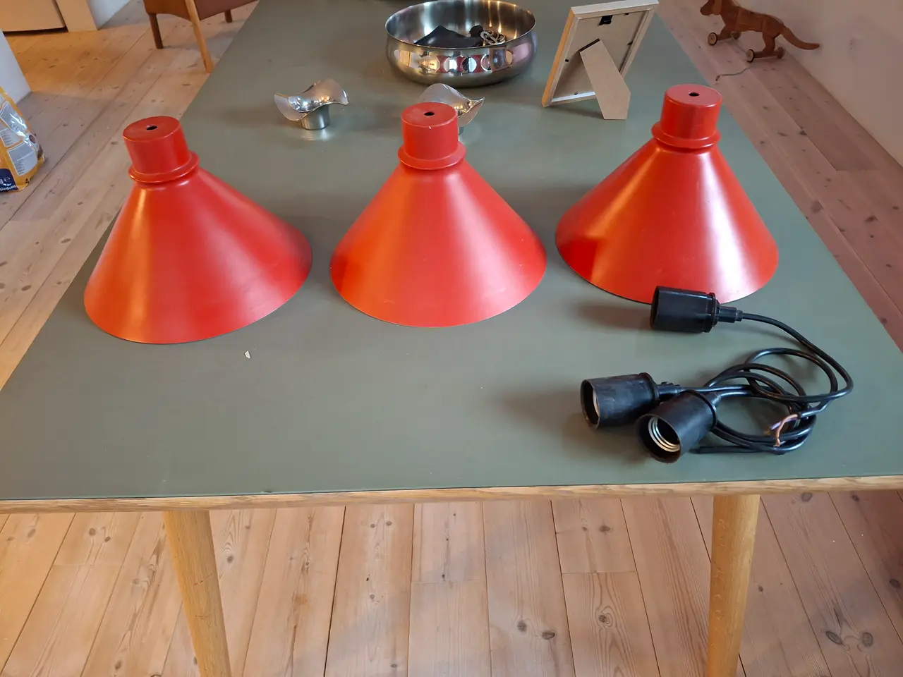 Billede 1 - Pendler, røde, 3 stk, god stand