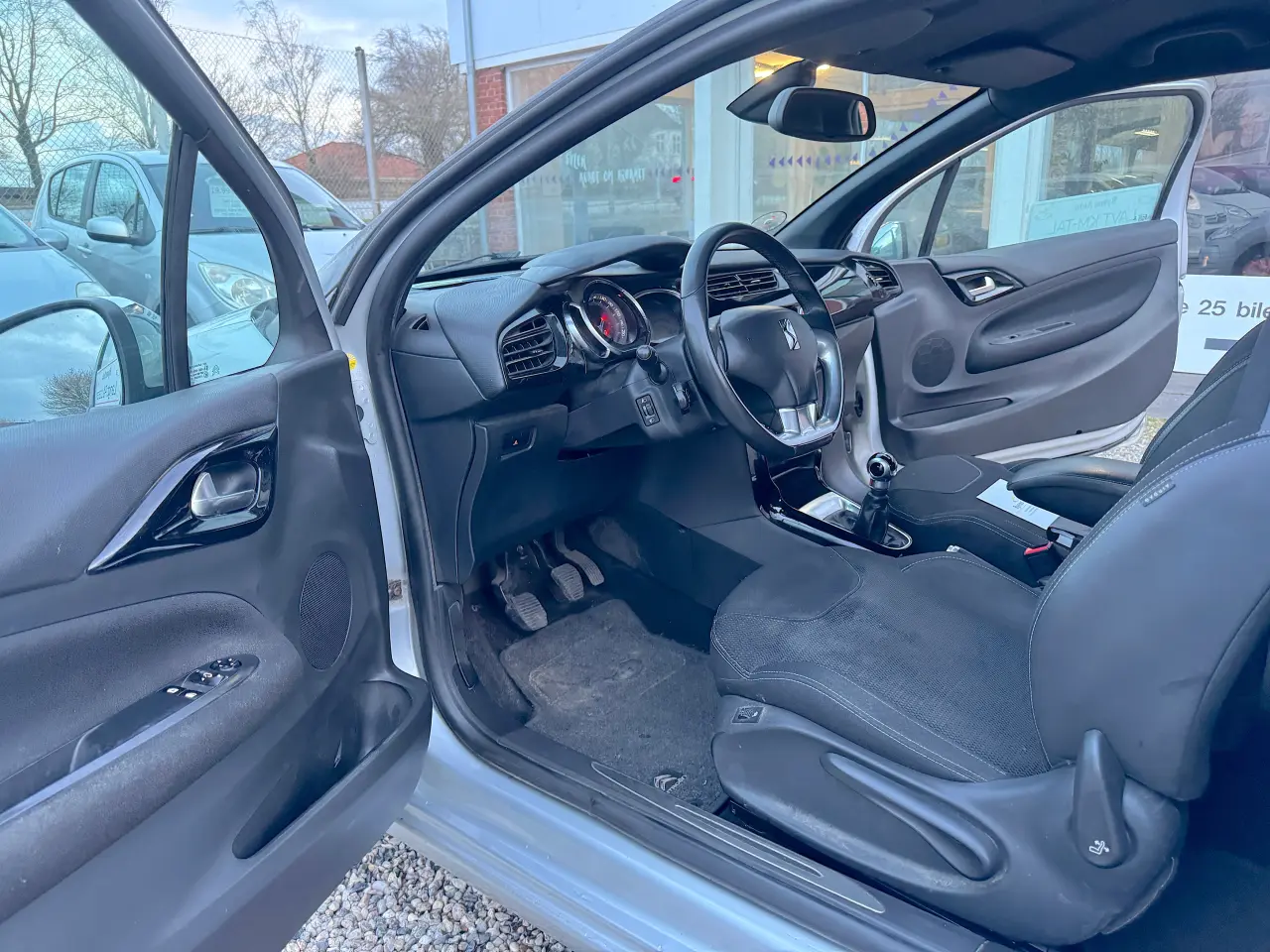 Billede 10 - Citroen DS3 Nysyn Meget Pæn Økonomisk