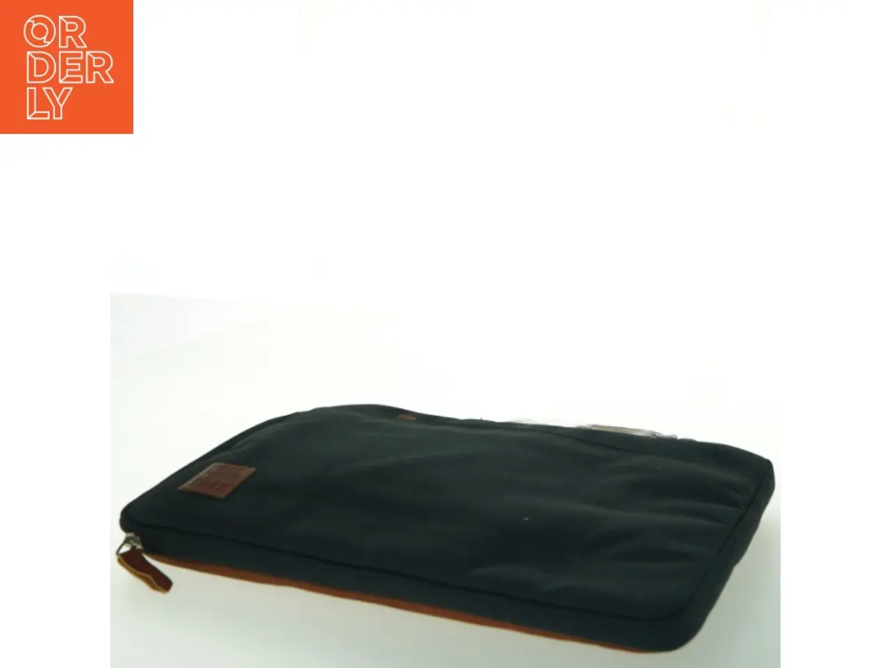 Billede 1 - Sort laptop sleeve med tilbehørspose (str. 36x26 cm)