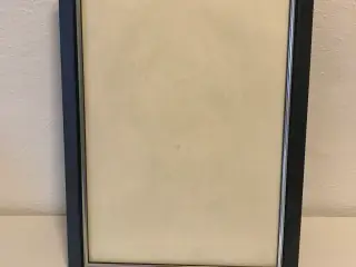 Elegant billedramme i sort træ