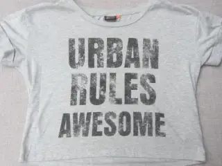 Str. L, grå t-shirt