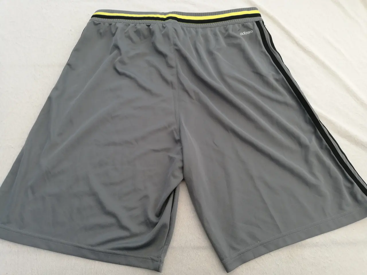 Billede 2 - Shorts, Adidas, Str L