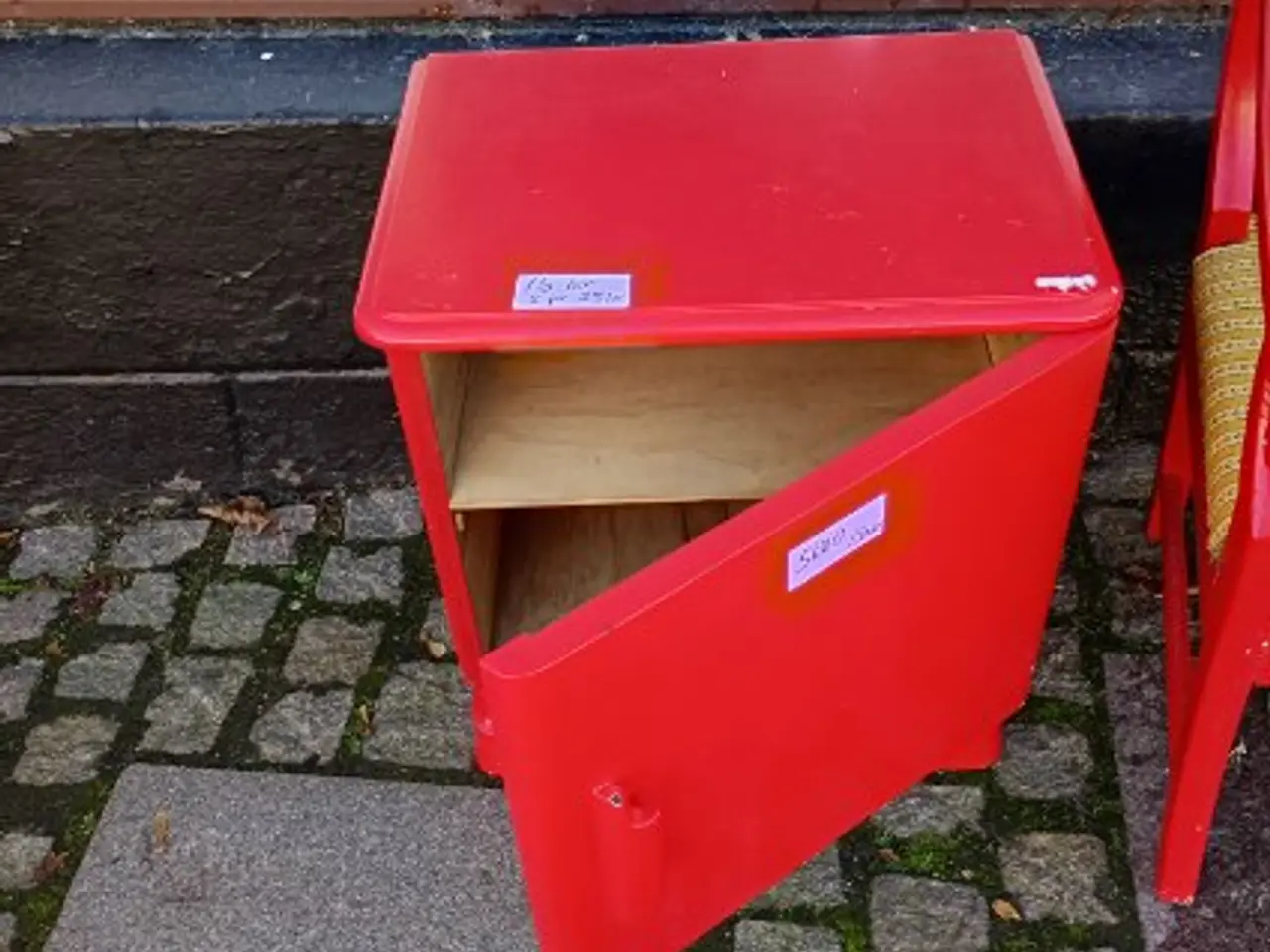 Billede 2 - Lille skab