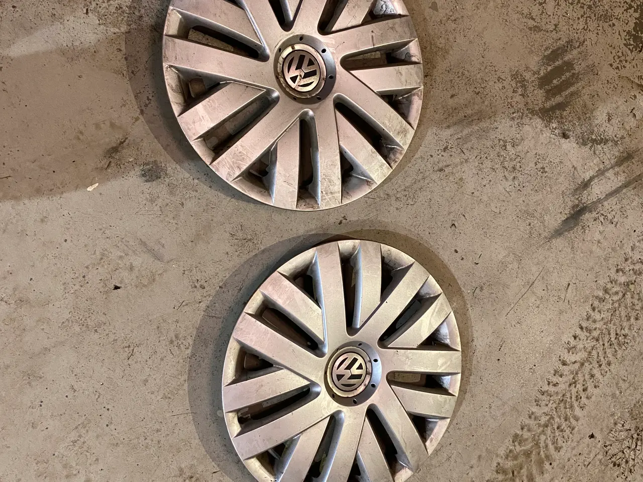 Billede 1 - 2 Stk navkapsler VW 16"